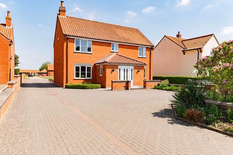 The Street, Diss IP22 4 bed detached house for sale