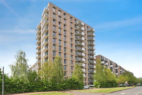 Booth Road, London E16 1 bed flat for sale