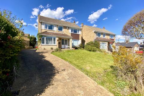 Dartmouth Avenue, Huddersfield 4 bed house for sale