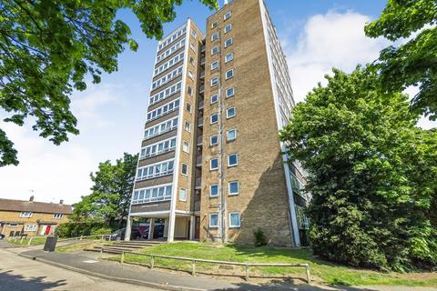 208 Pennymead, Harlow, Essex, CM20 3JF 2 bed flat for sale