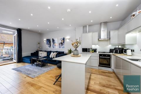 Stoneham Lofts, Shelley Road, Hove 2 bed apartment for sale