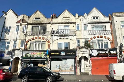 208A London Road, Croydon, Surrey... 1 bed flat for sale