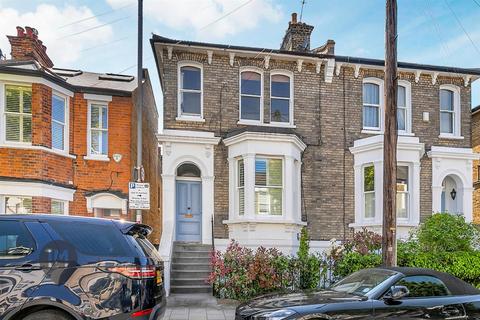 Ringford Road, London 1 bed flat for sale