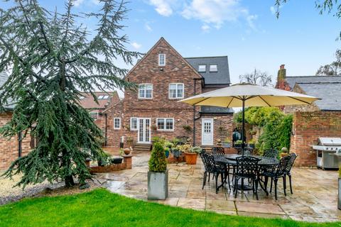 Cowthorpe, Wetherby, Oak Road, LS22 6 bed detached house for sale