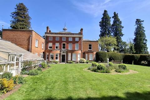 Putley Court, Putley, Ledbury 2 bed apartment for sale
