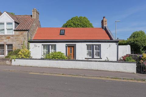 School Hill, Leuchars, St Andrews... 2 bed semi