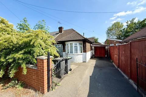 Park Avenue, Sundon Park, Luton... 2 bed bungalow for sale