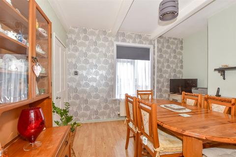 Spinney Lane, Aylesham, Canterbury, Kent 3 bed terraced house for sale