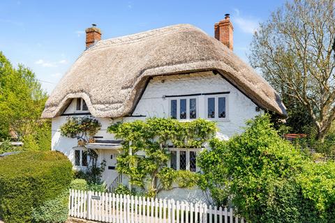 Mildenhall, Marlborough, Wiltshire, SN8 4 bed detached house for sale