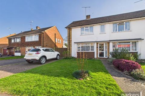 Silverdale Road, Reading RG6 3 bed semi