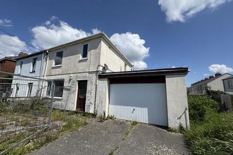 4 Newquay Road, Truro, Cornwall 2 bed semi