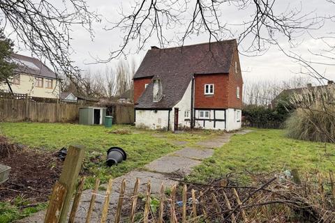172 Lee Street, Horley, Surrey 6 bed detached house for sale