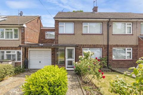 Summerhouse Drive, Bexley 4 bed semi