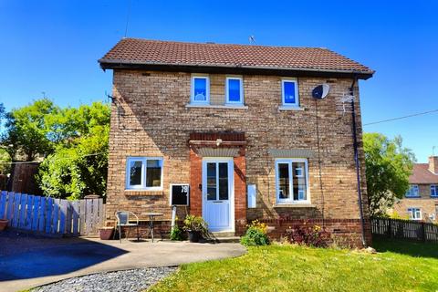 Chaytor Road, Consett DH8 2 bed semi