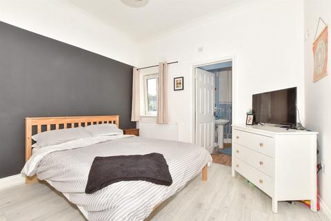 The Jubilee Apartments, Folkestone CT19 2 bed ground floor flat for sale