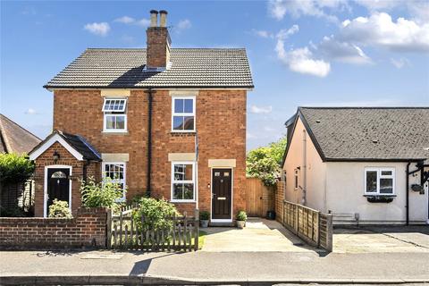 Slade Road, Chertsey KT16 3 bed semi