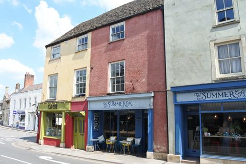 High Street, Malmesbury SN16 2 bed maisonette for sale
