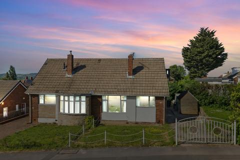 Beecroft Close, Leeds, LS13 2 bed semi
