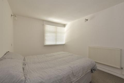 Wickford Avenue, Basildon, Essex 3 bed semi