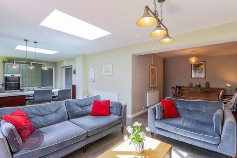 Little Lane, Kimberley, Nottingham, NG16 4 bed detached bungalow for sale