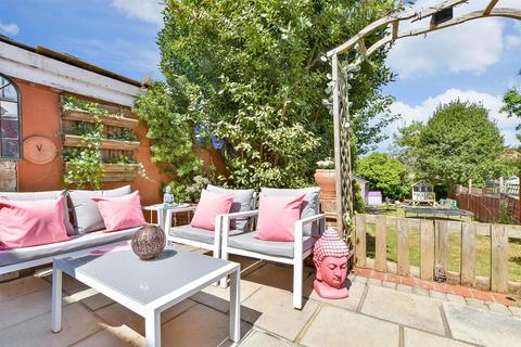 Winkworth Road, Banstead, Surrey 3 bed semi