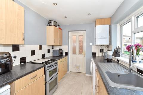 Chaplin Drive, Headcorn TN27 3 bed detached house for sale
