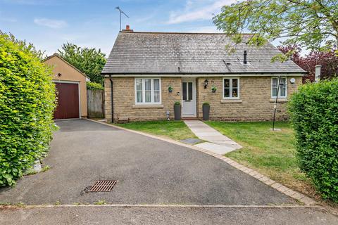 Millennium Way, Cirencester 2 bed bungalow for sale