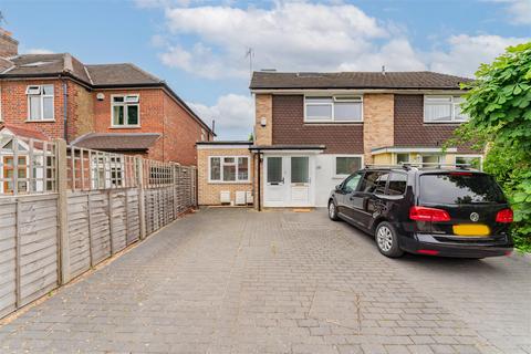 Burnham Way, Northfields 2 bed apartment for sale