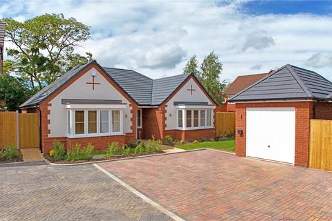 Evesham, Worcestershire 2 bed bungalow for sale