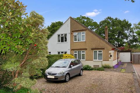 Haroldslea Drive, Horley 3 bed semi