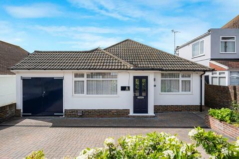 Brambletyne Avenue, Saltdean, BN2 8EJ 3 bed detached bungalow for sale