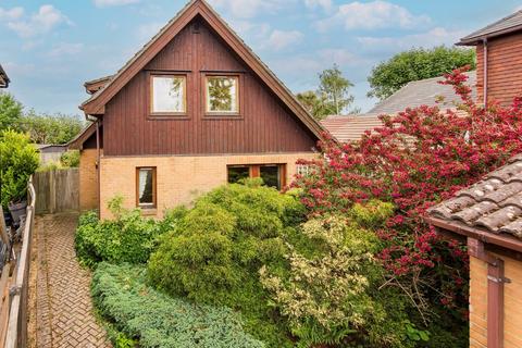Higham Lane, Tonbridge 3 bed detached house for sale