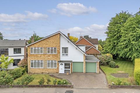 Docklands Avenue, Ingatestone, CM4 4 bed detached house for sale