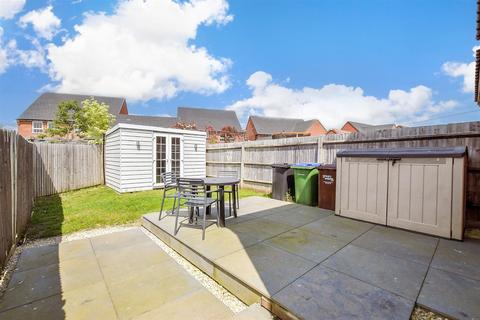 Hasler Grove, Aldingbourne... 2 bed semi