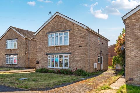 Picksley Crescent, Holton