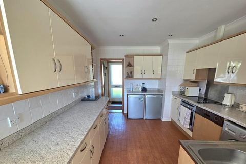 Cliff Avenue, Herne Bay, Kent 2 bed detached bungalow for sale