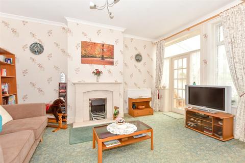 Fearon Road, Portsmouth PO2 3 bed terraced house for sale
