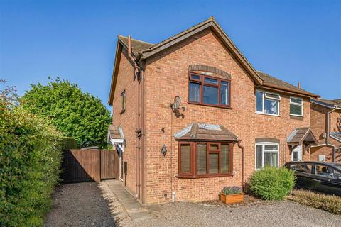 Tharp Way, Chippenham CB7 3 bed semi