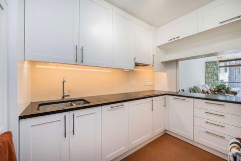 Barbican, London EC2Y 1 bed flat for sale