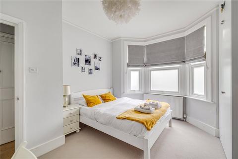 Crabtree Lane, London, SW6 2 bed apartment for sale