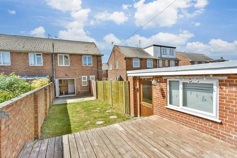 Nursery Close, Sheerness ME12 3 bed semi