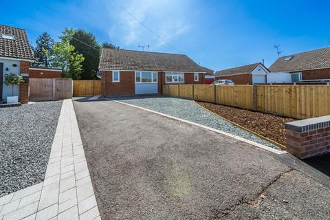 Fellows Avenue, Kingswinford DY6 2 bed semi
