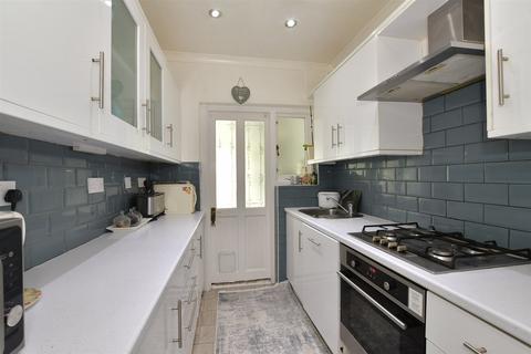 Thorpe Hall Road, London E17 3 bed terraced house for sale