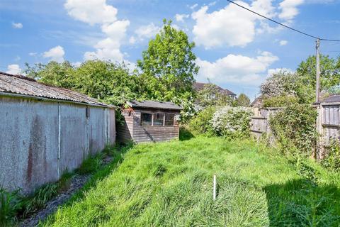 Village Way, Hamstreet, Ashford, Kent 2 bed semi