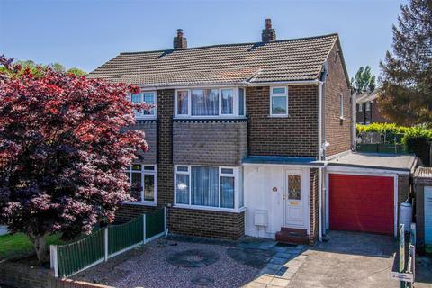 Woolgreaves Drive, Wakefield WF2 3 bed house for sale