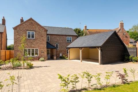 Grange Farm Close, Huntingdon PE28 4 bed detached house for sale