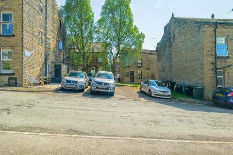 Haworth, Keighley BD22 3 bed end of terrace house for sale