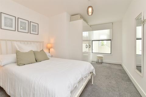 Columbia House, Worthing BN13 1 bed flat for sale