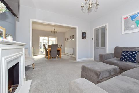 Boleyn Avenue, Margate CT9 3 bed semi