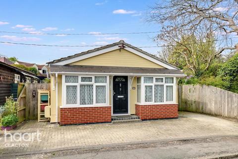 Kirby Road, Walton On The Naze 3 bed detached bungalow for sale